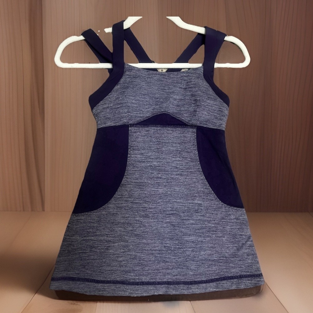 Lululemon Tank Racerback Purple Built In Bra Mod Support Y2K Size 4 Women's Yoga